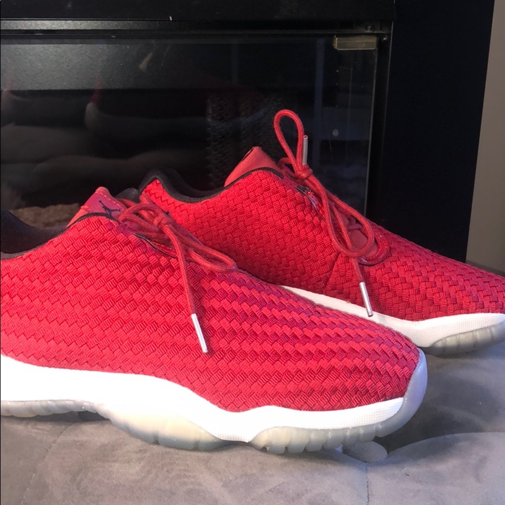 Air Jordan Future Low BG Red size 5Y